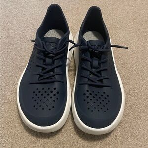 Men’s Crocs LiteRide navy shoes size 8